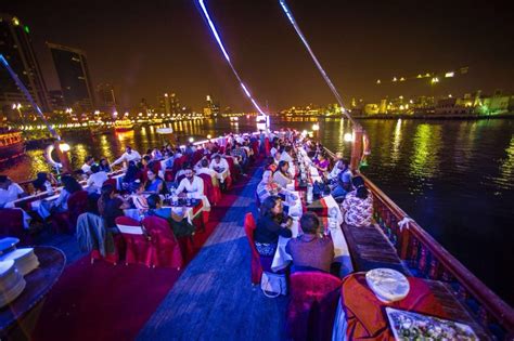 DHOW CRUISE DINNER DUBAI CREEK