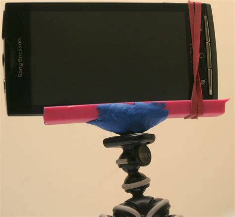 Quick Smartphone Tripod Mount : 4 Steps - Instructables