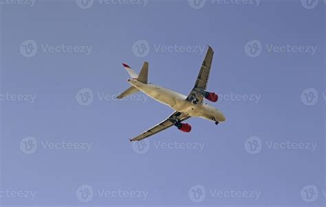 Aircraft noise - low-flying air plane during its approach 8740656 Stock ...