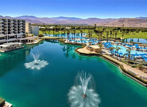 Best Hotel Pools in Palm Springs: Enjoy a Dip in Paradise