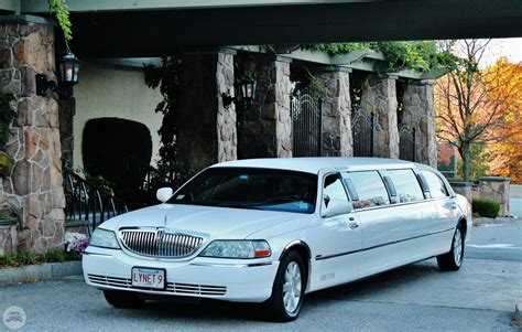 8 & 10 Passenger Lincoln Stretch Limousine - White | Lynette's ...