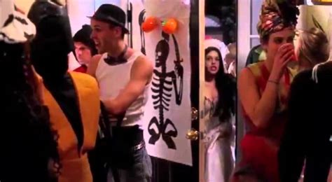 Mean Girls (Halloween party) - YouTube