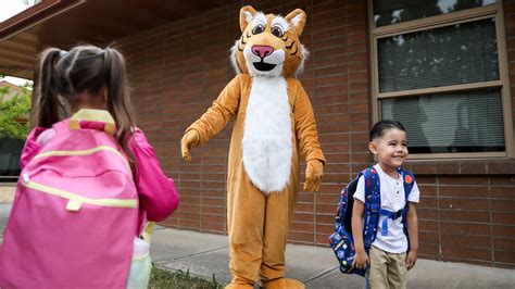 Hammond Elementary welcomes kindergarteners