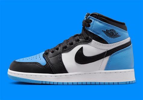 BRAND NEW Air Jordan 1 Retro High OG UNC Toe GS Sneaker FD1437-400 | eBay