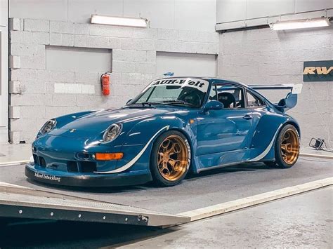 Gorgeous Porsche 911 993 RWB "Ruri" : carporn