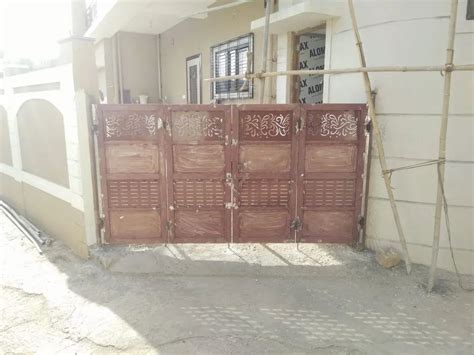 Modern Mild Steel Folding Gate at best price in Mumbai | ID: 24260910433