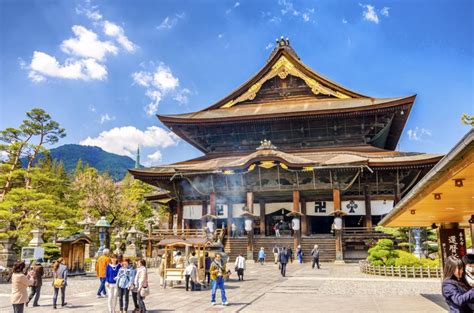 Zenkoji Temple - Nagano - Japan Travel