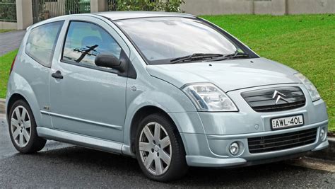 File:2004-2006 Citroën C2 VTR hatchback (2011-04-28) 01.jpg - Wikimedia ...