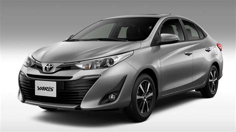 Toyota Yaris e Yaris Sedan 2020 ficam mais caros; veja tabela