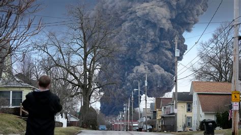 Toxic Fumes Released From Train That Derailed in Ohio to Avoid ...