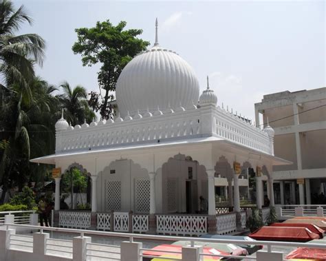 Kushtia: Tomb of Fakir Lalon Shah | Lonely Traveler