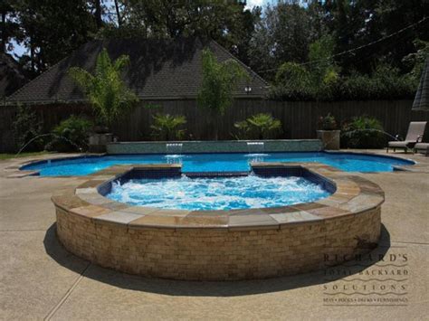 Swimming pool designs with hot tub - Hawk Haven