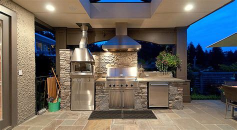 30 Fresh and Modern Outdoor Kitchens