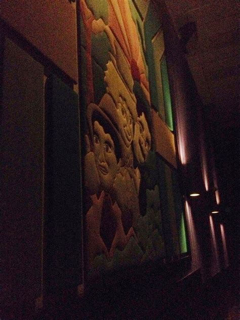 Regal Cinemas Hollywood 18 Huntsville - Theater 9 Mural (L… | Flickr