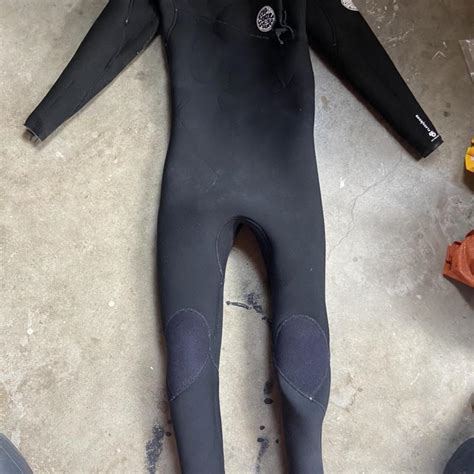 Size 16 rip curl wetsuit No holes or stretching - Depop