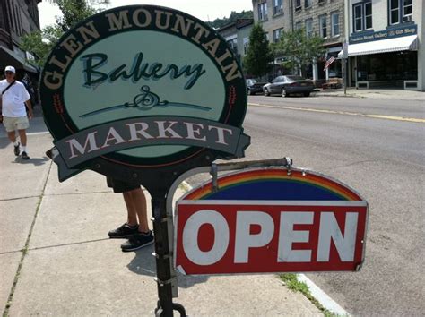 Glen Mountain Bakery & Market Review, Watkins Glen, NY – Tuxedo Cat