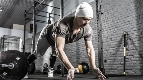 7 Powerful Benefits of Plyometric Push-Ups to Help You Go Higher ...