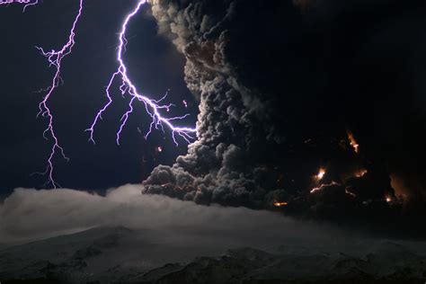 Volcanic Lightning