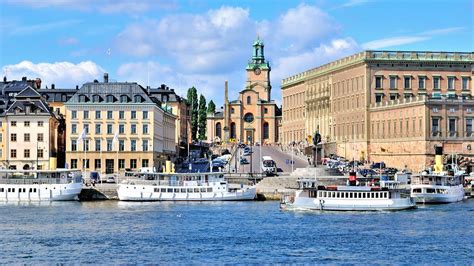 Mietwagen an der Sehenswürdigkeit Stockholm Solna – KAYAK