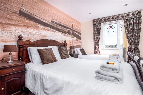 Riviera Guesthouse | Whitby B&B with Stunning Sea Views