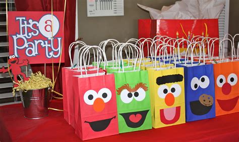 Buggy's Basement: Elmo Birthday Party