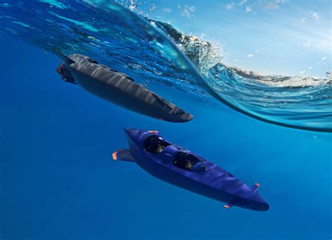 Ortega Submersible's electric submarine lets three divers jet through ...