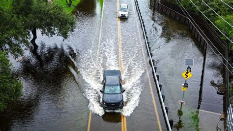 Tampa Bay gets major flooding from Idalia but dodges a direct hit