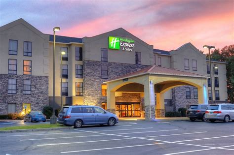 Holiday Inn Express Blowing Rock South in Blowing Rock, NC - (828) 295-4...