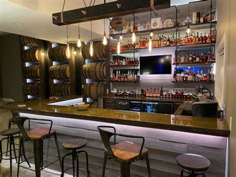 Bourbon Room, Bourbon Bar, Whisky Bar, Bar Wall Decor, Home Bar Decor ...