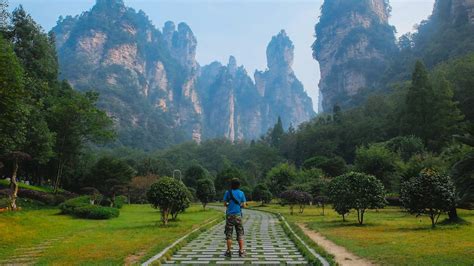 TVL: Wulingyuan Scenic Area - Você se surpreenderá com a beleza desse ...