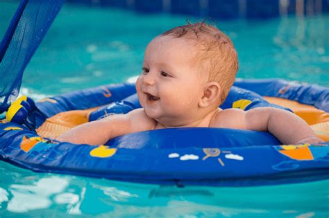 Best Pool Floats For Babies {2019} Review | Pools Point