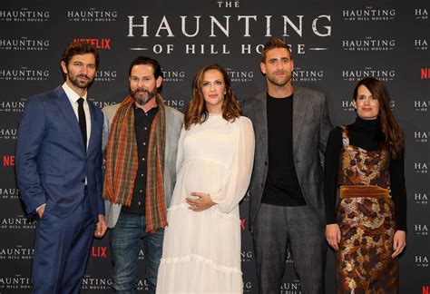 Download The Haunting Of Hill House Cast Wallpaper | Wallpapers.com