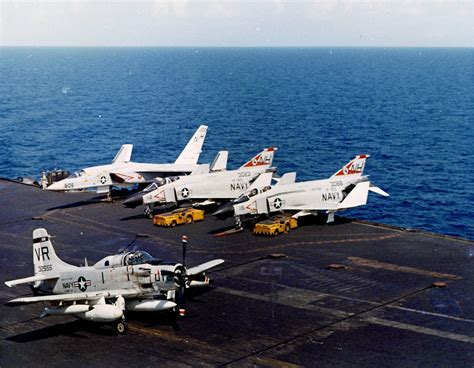 File:EA-1F USS Kitty Hawk 1968.jpg - Wikimedia Commons