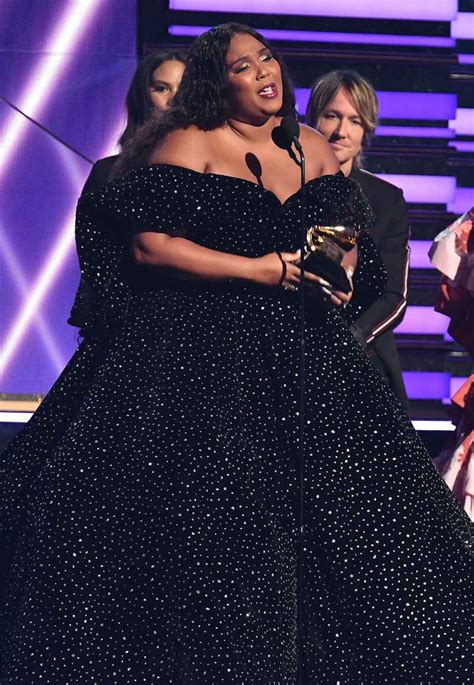 Grammys 2020: Lizzo Wins the 1st Grammy of Her Career | Us Weekly