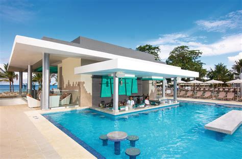 Swim-Up Bar Riu Palace Tropical Bay #ItsRIUTimeNegril | All inclusive ...