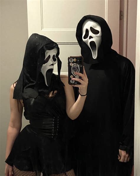 ghost face couple | Couples halloween outfits, Cute couples costumes ...