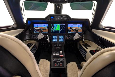 Embraer Phenom 300e Cockpit