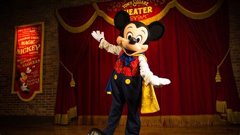 Talking Mickey Mouse Now Silent in Town Square at Magic Kingdom