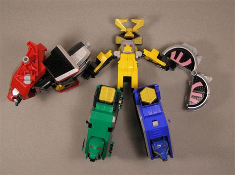 The Toy Museum: Power Rangers Samurai Megazord