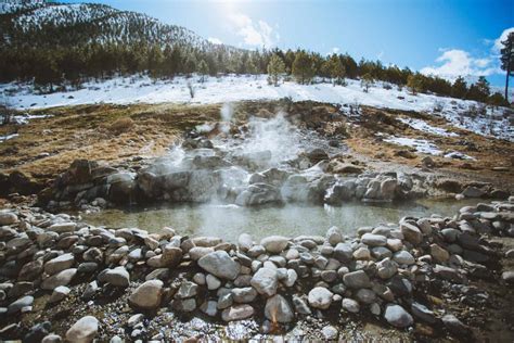 A Winter Escape in Stanley, Idaho (+ 3 Hot Springs To Explore!) - The ...