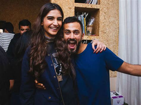 Sonam Kapoor – Anand Ahuja’s alleged love story