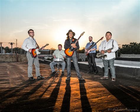 Spanish Rock Band Takes On Immigration In NPR-Featured Song | WMUK