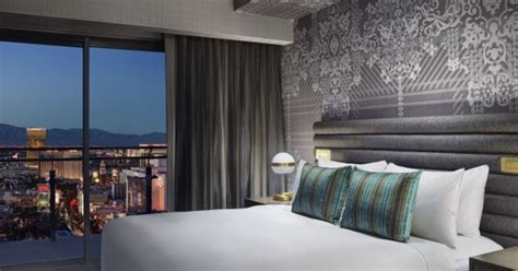 13 Best Las Vegas Hotels With a Balcony (Strip & Downtown)