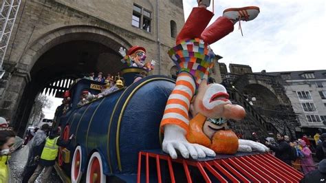 German carnival parades halted by storm - BBC News