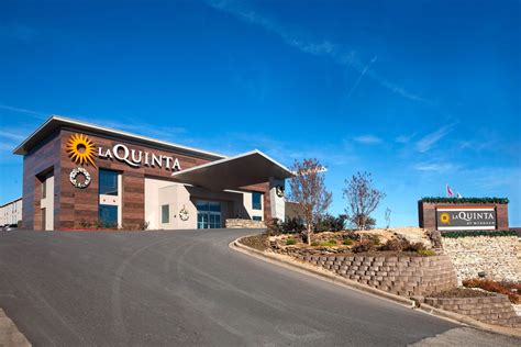 La Quinta Inn & Suites by Wyndham Branson | Branson, MO Hotels