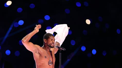 Super Bowl halftime performer Usher takes off shirt, brings out Alicia ...