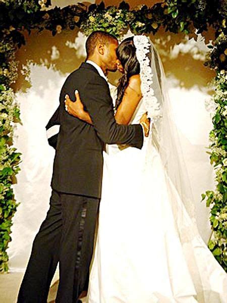 Usher Raymond & Tameka Foster August 3, 2007 | Usher wedding outfits ...