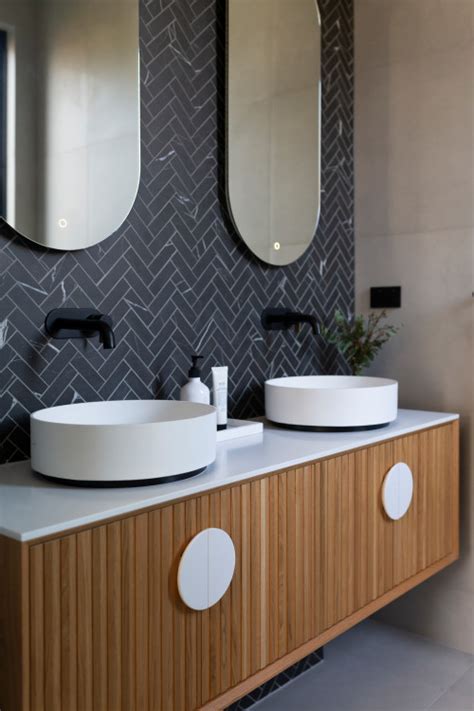 29+ Black Bathroom Backsplash ( DRAMATIC ) - Black Tiles