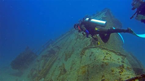 Diving & Snorkeling in Tobermory: A Local's Guide to Canada's Shipwreck ...