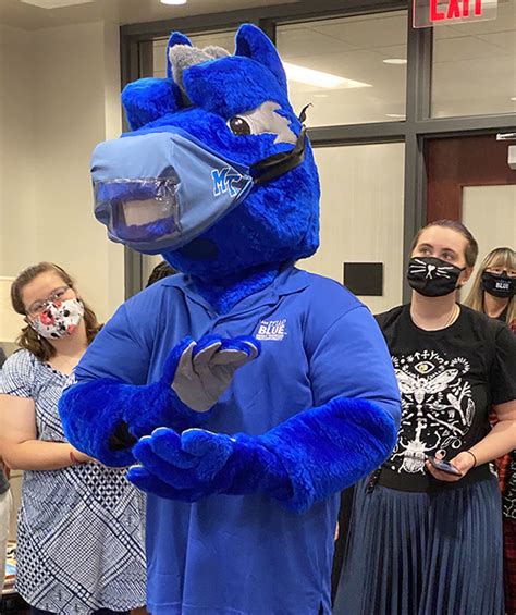 Masked Lightning serves as grand marshal for virtual MTSU Homecoming ...